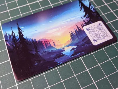 Умная NFC визитка c QR-кодом из пластика в стандартном-темном дизайне Forest Fox